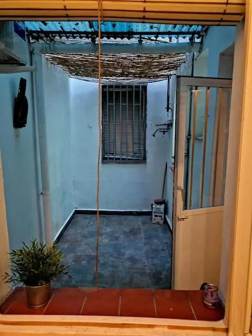 Sebastian Elcano, apartamento para 2 con terraza, metro Embajadores-1
